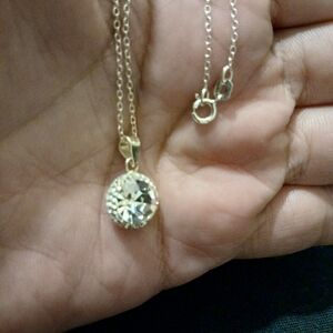 Elegant Silver Pendant Necklace